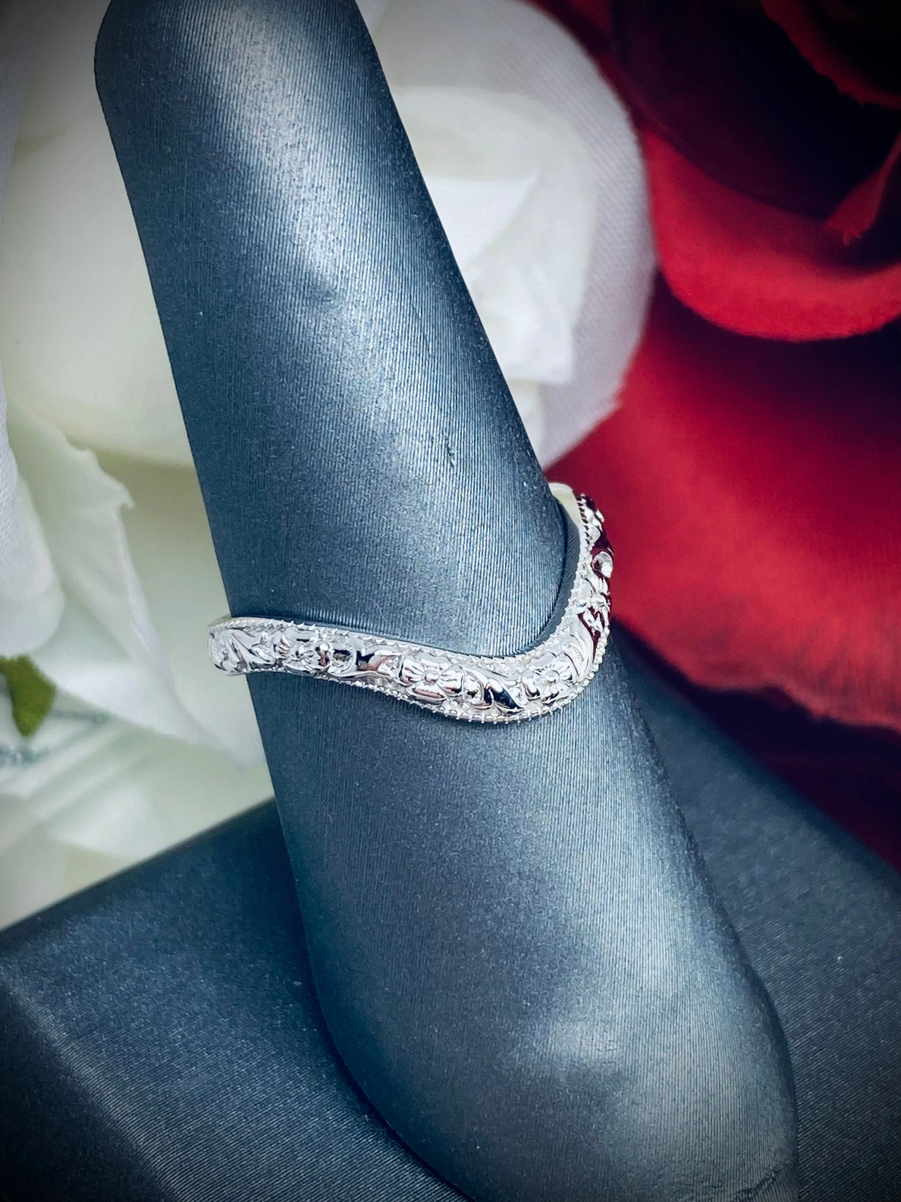 Floral High-Curved Band, Simple Center Flower, Vintage Jewelry Design#D511z